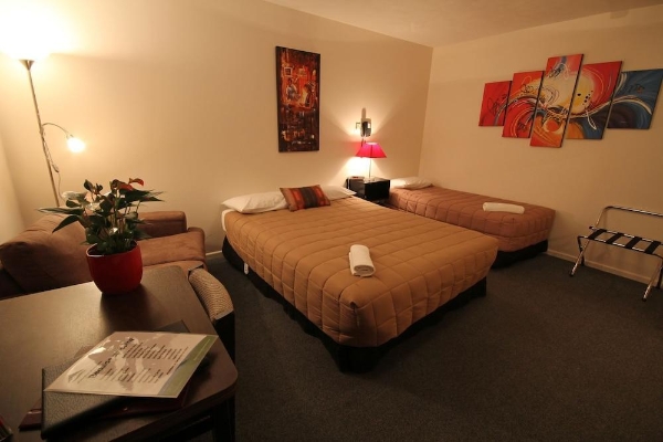 Hotel Avalon Court Accommodation (Avonside)